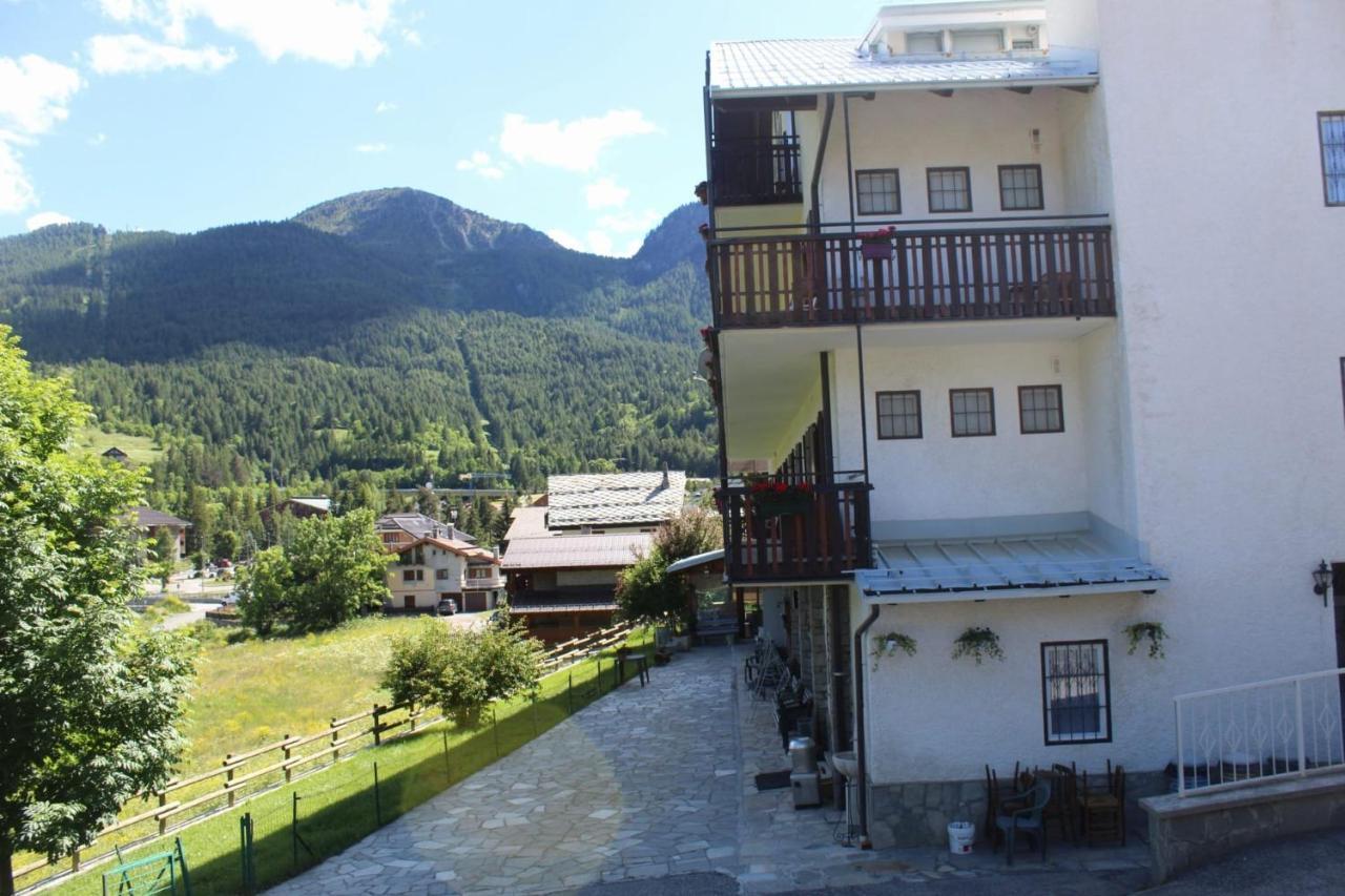 Casa Per Ferie Beatorosaz Hotell Cesana Torinese Eksteriør bilde