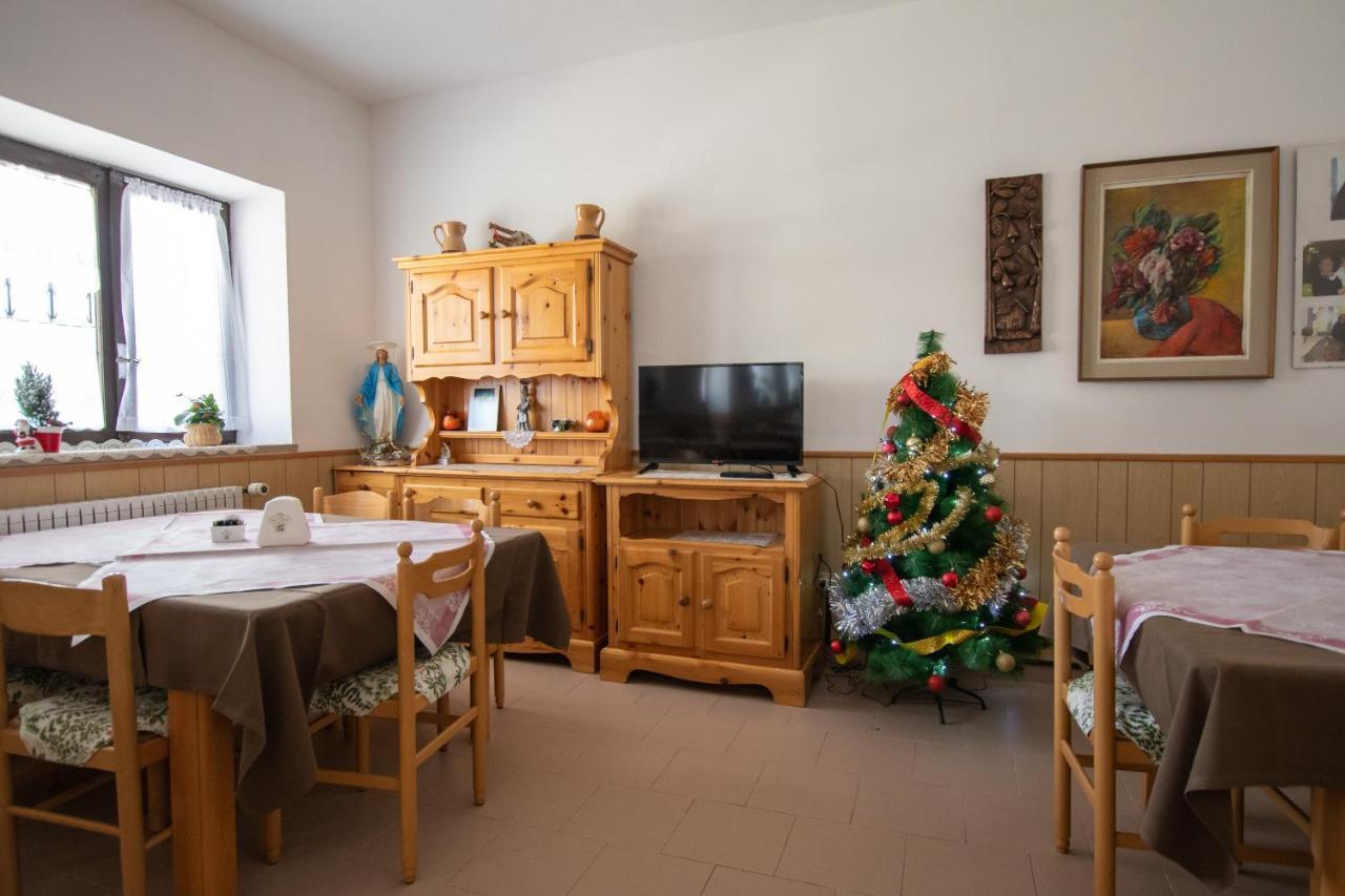 Casa Per Ferie Beatorosaz Hotell Cesana Torinese Eksteriør bilde