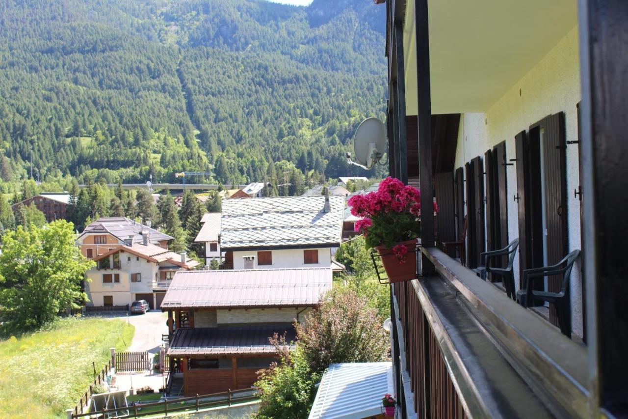 Casa Per Ferie Beatorosaz Hotell Cesana Torinese Eksteriør bilde
